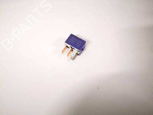 Used Electronic sensor Electronic sensor TOYOTA COROLLA Verso (ZER_, ZZE12_, R1_) 2.2 D-4D (AUR10_, AUR10R) (136 hp) 32935540 32935540