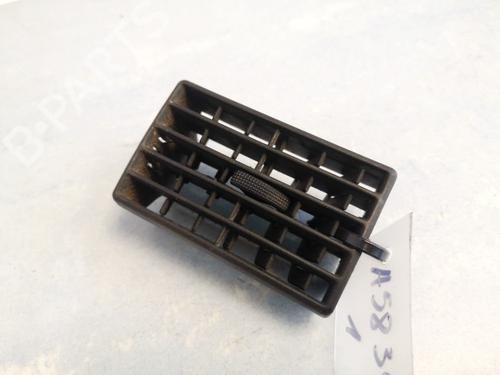 Bocchetta di aerazione AUDI 80 B3 Saloon (893, 894, 8A2) 1.8 S (90 hp) 33107615