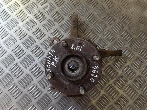 Used Left front steering knuckle Left front steering knuckle HYUNDAI SONATA III (Y-3) 2.0 i (95 hp) 35673891 35673891