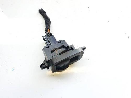 switch-volvo-v50-545-2003-2004-2005-2006-2007-2008-2009-2010-2011-2012-32569021 main image