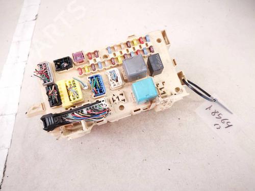 Used Fuse box Fuse box 32922076 32922076