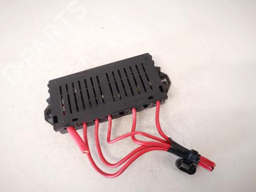 Used Fuse box Fuse box VOLVO V70 II (285) 2.5 TDI (140 hp) 32915766 32915766