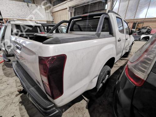 Third brake light ISUZU D-MAX II (TFR, TFS) 1.9 Ddi (TFR87J) | BP34739005L11  - Image 8