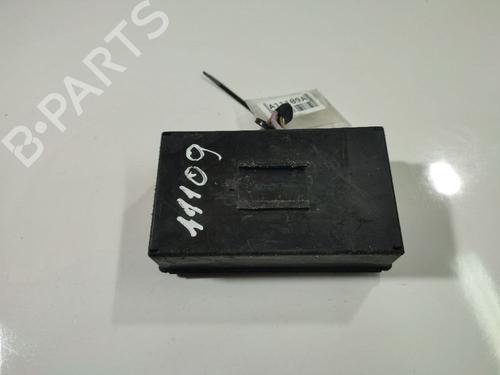 Used Fuse box Fuse box 32534569 32534569