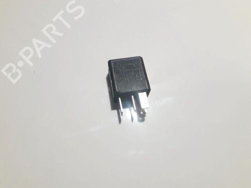 Used Electronic sensor Electronic sensor OPEL VECTRA B Estate (J96) 2.2 DTI 16V (F35) (125 hp) 33101742 33101742