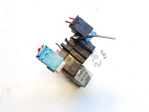 Used Fuse box Fuse box AUDI A4 B5 (8D2) 1.9 TDI (90 hp) 32930968 32930968