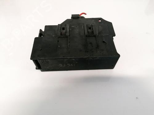 Used Fuse box Fuse box OPEL MERIVA A MPV (X03) 1.7 DTI (E75) (75 hp) 32881255 32881255