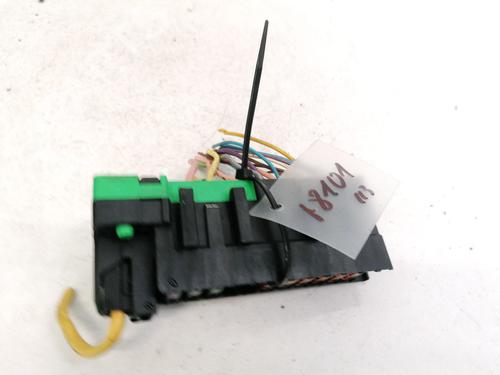 Fuse box CITROËN C5 III (RD_) 2.0 HDi (RDRHD8, RDRHDJ, RDRHR8, RDRHRJ) | BP32913007E1 - Image 2