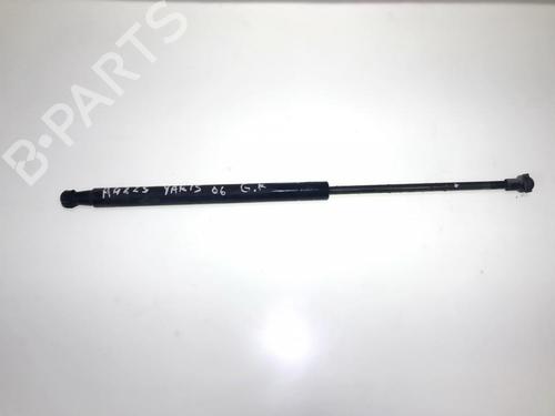 tailgate-lift-support-toyota-yaris-_p9_-2005-2006-2007-2008-2009-2010-2011-2012-2013-2014-35708452 main image