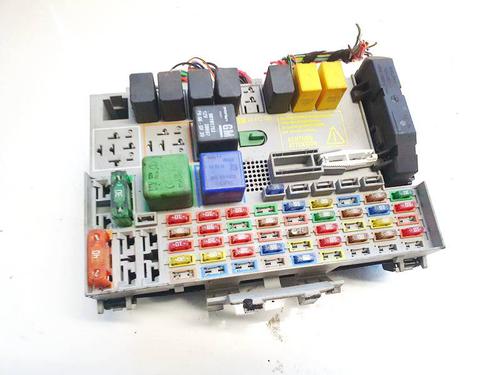 Used Fuse box Fuse box OPEL ZAFIRA A MPV (T98) 1.6 16V (F75) (101 hp) 33522726 33522726