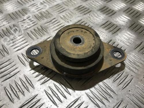 Used Engine mount Engine mount RENAULT ESPACE III (JE0_) 2.2 12V TD (JE0E, JE0H, JE0P) (113 hp) 33497881 33497881