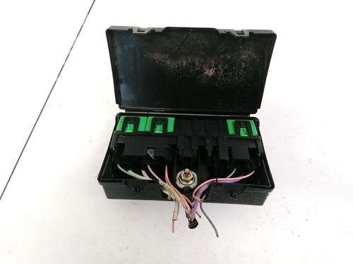 Used Fuse box Fuse box VW TRANSPORTER T4 Van (70A, 70H, 7DA, 7DH) 1.9 D (60 hp) 32896222 32896222