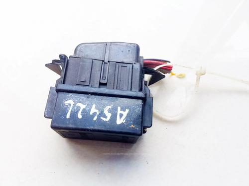 Used Fuse box Fuse box RENAULT LAGUNA I (B56_, 556_) 1.8 (B56S/T/0) (90 hp) 33524634 33524634