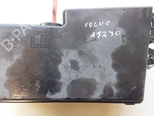 Used Fuse box Fuse box VOLVO V50 (545) 1.6 D (110 hp) 33101095 33101095