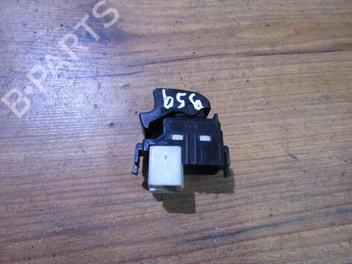 Used Switch Switch TOYOTA YARIS (_P1_) 1.3 (SCP12_, SCP13_, SCP12R, SCP13R) (87 hp) 33481043 33481043