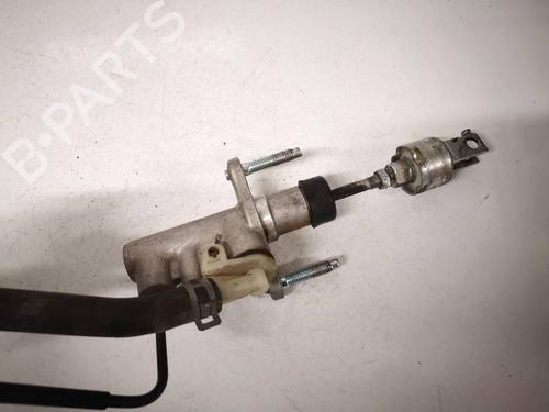 Used Clutch slave cylinder Clutch slave cylinder TOYOTA COROLLA Saloon (_E12_) 2.0 D-4D (CDE120_, CDE120R) (116 hp) 40165031 40165031