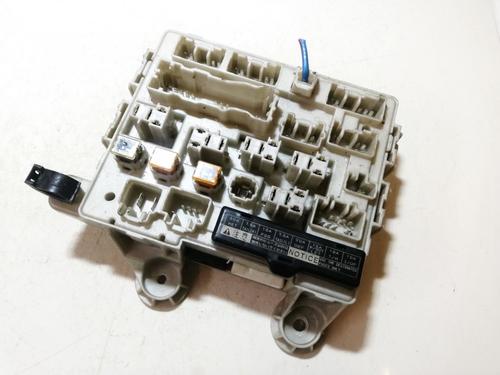 Used Fuse box Fuse box TOYOTA PREVIA II (_R3_) 2.0 D-4D (CLR30_, CLR30R) (116 hp) 33516004 33516004