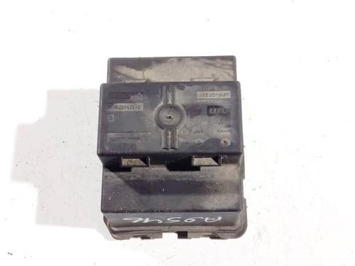 Used Fuse box VW TOURAN (1T1, 1T2) 1.9 TDI (100 hp) 32621873
