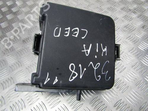 fuse-box-kia-ceed-hatchback-ed-2006-2007-2008-2009-2010-2011-2012-33492375 main image