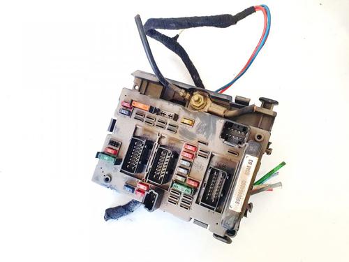 Used Fuse box Fuse box PEUGEOT 307 (3A/C) 2.0 HDi 135 (136 hp) 32916181 32916181