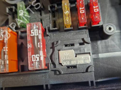 Fuse box VW GOLF PLUS V (5M1, 521) 1.9 TDI | BP32570959E1  - Image 6