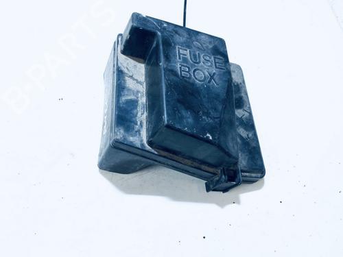fuse-box-mazda-premacy-cp-1999-2000-2001-2002-2003-2004-2005-33075740 main image