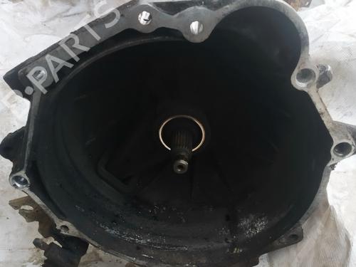 Used Gearbox Gearbox KIA SORENTO I (JC) 2.4 (139 hp) 35635983 35635983