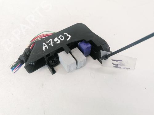 fuse-box-toyota-verso-_r2_-2009-2010-2011-2012-2013-2014-2015-2016-2017-2018-32912527 main image