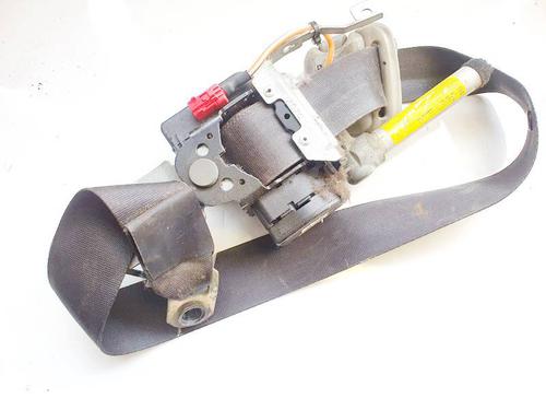 Used Front right seatbelt Front right seatbelt MITSUBISHI CARISMA (DA_) 1.9 DI-D (DA5A) (102 hp) 35275390 35275390