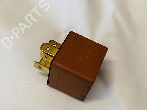 Used Other Other OPEL SIGNUM Hatchback (Z03) 2.2 DTI (F48) (125 hp) 33098447 33098447