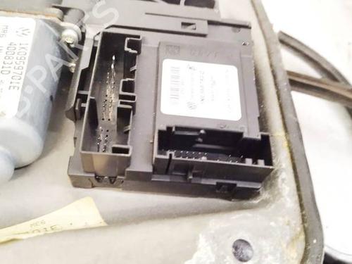 Left front window motor VW GOLF V (1K1) 1.4 FSI | BP34927357E21 - Image 2
