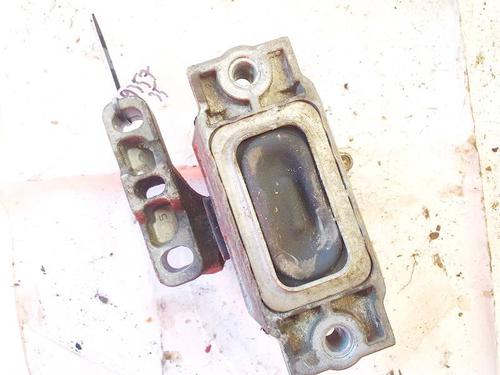 Used Engine mount Engine mount SKODA OCTAVIA II (1Z3) 1.9 TDI (105 hp) 32956098 32956098