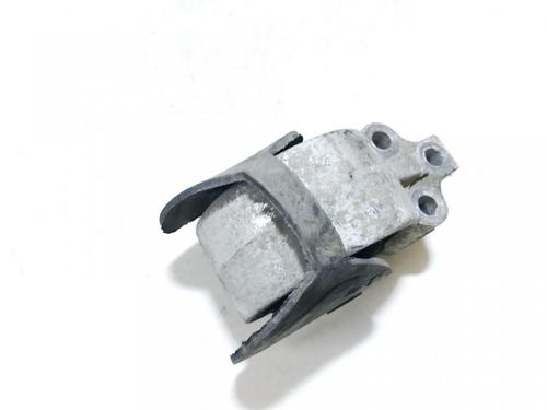 Used Engine mount Engine mount MITSUBISHI SPACE STAR MPV (DG_A) 1.3 16V (DG1A) (86 hp) 33524571 33524571