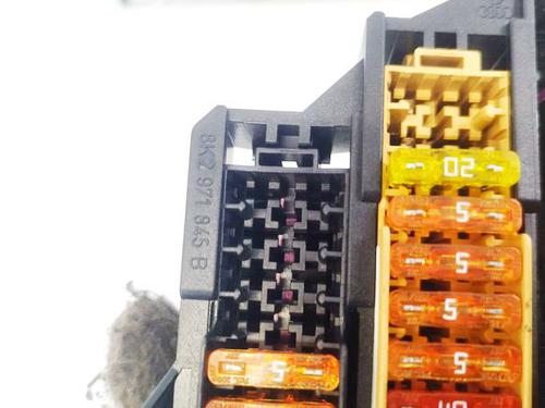 Fuse box AUDI A4 B8 (8K2) 2.0 TDI | BP32604762E1