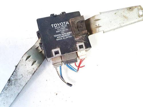 Used Electronic module Electronic module TOYOTA PREVIA II (_R3_) 2.0 D-4D (CLR30_, CLR30R) (116 hp) 32923510 32923510
