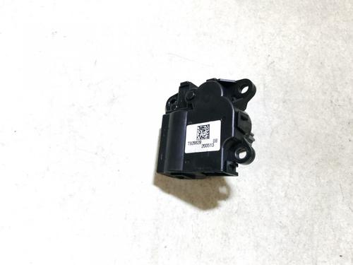 electronic-module-tesla-model-3-5yj3-2017-33108897 main image