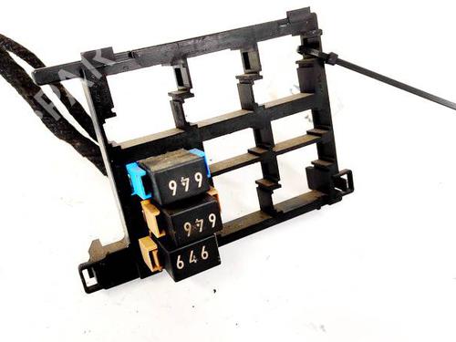 Used Fuse box Fuse box VW TOURAN (1T3) 1.6 TDI (105 hp) 32938545 32938545