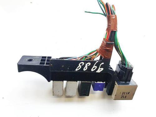 Used Fuse box Fuse box TOYOTA AVENSIS Saloon (_T27_) 2.0 VVT-i (ZRT272_, ZRT272R) (152 hp) 32586144 32586144