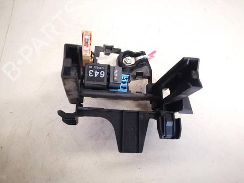 Used Fuse box Fuse box AUDI Q5 (8RB) 2.0 TDI quattro (170 hp) 32935736 32935736