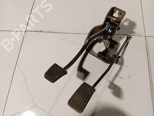 Pedal Pedal MITSUBISHI COLT V (CJ_, CP_) 1300 GL,GLX (CJ1A) (75 hp) 34910547 34910547