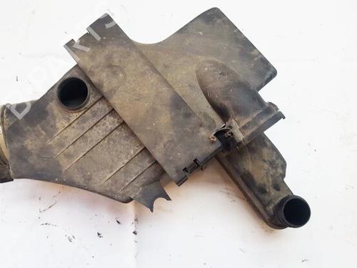 Used Air filter box Air filter box BMW 5 (E39) 520 i (150 hp) 35857561 35857561