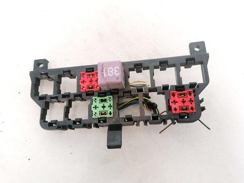 fuse-box-vw-passat-b5-variant-3b5-1997-1998-1999-2000-2001-33070000 main image