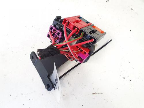 Fuse box VW PASSAT B5.5 (3B3) 1.9 TDI | BP32891711E1 - Image 3