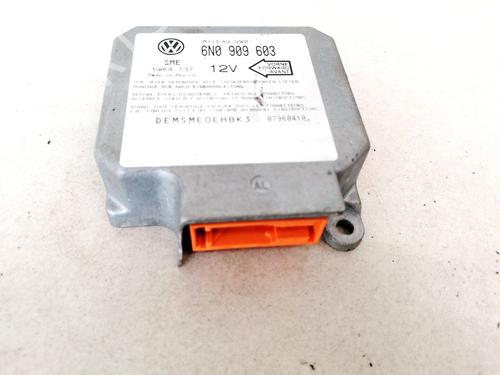 Used ECU airbags ECU airbags VW PASSAT B3/B4 Variant (3A5, 35I) 1.9 TDI (110 hp) 33081533 33081533