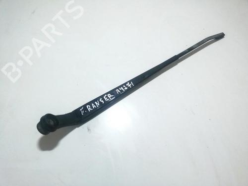 Used Front windshield wiper arm Front windshield wiper arm VW VENTO (1H2) 2.8 VR6 (174 hp) 33508019 33508019