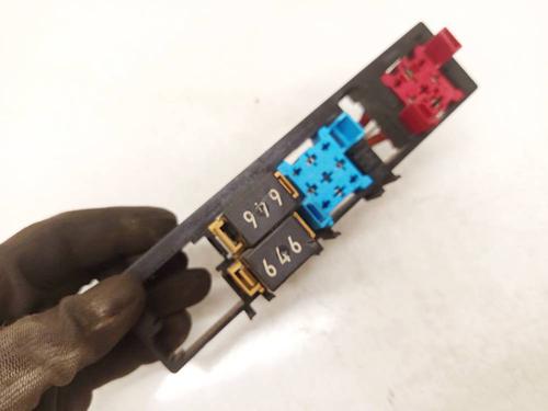 Used Fuse box Fuse box VW GOLF VI (5K1) 1.6 TDI (105 hp) 34230097 34230097