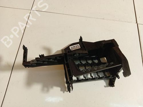 Used Support Support VW POLO IV (9N_, 9A_) 1.4 TDI (70 hp) 32548513 32548513