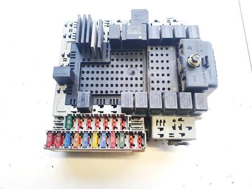 Used Fuse box Fuse box VOLVO V70 II (285) 2.5 TDI (140 hp) 32929992 32929992