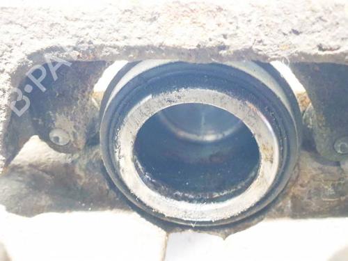 Right front brake caliper VW PASSAT B6 (3C2) 2.0 TDI | BP35290068M104 - Image 4