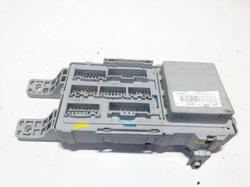 Used Fuse box Fuse box HYUNDAI SANTA FÉ II (CM) 2.2 CRDi (155 hp) 33504436 33504436